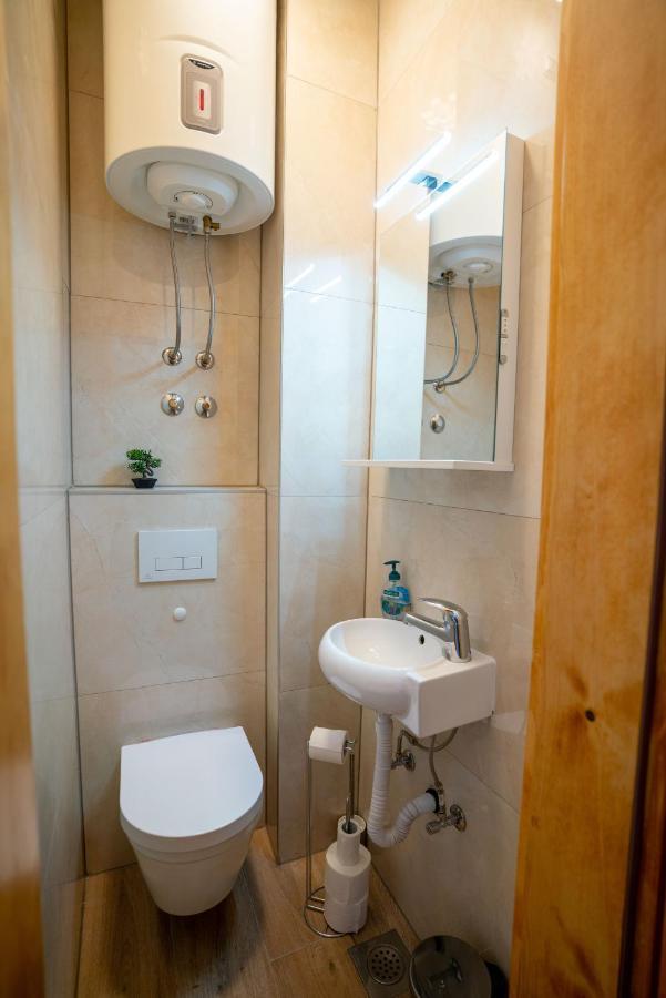 Old Town Makarska Apartments - Central Square ภายนอก รูปภาพ