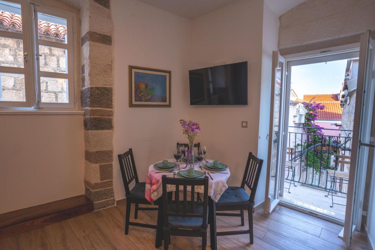 Old Town Makarska Apartments - Central Square ภายนอก รูปภาพ